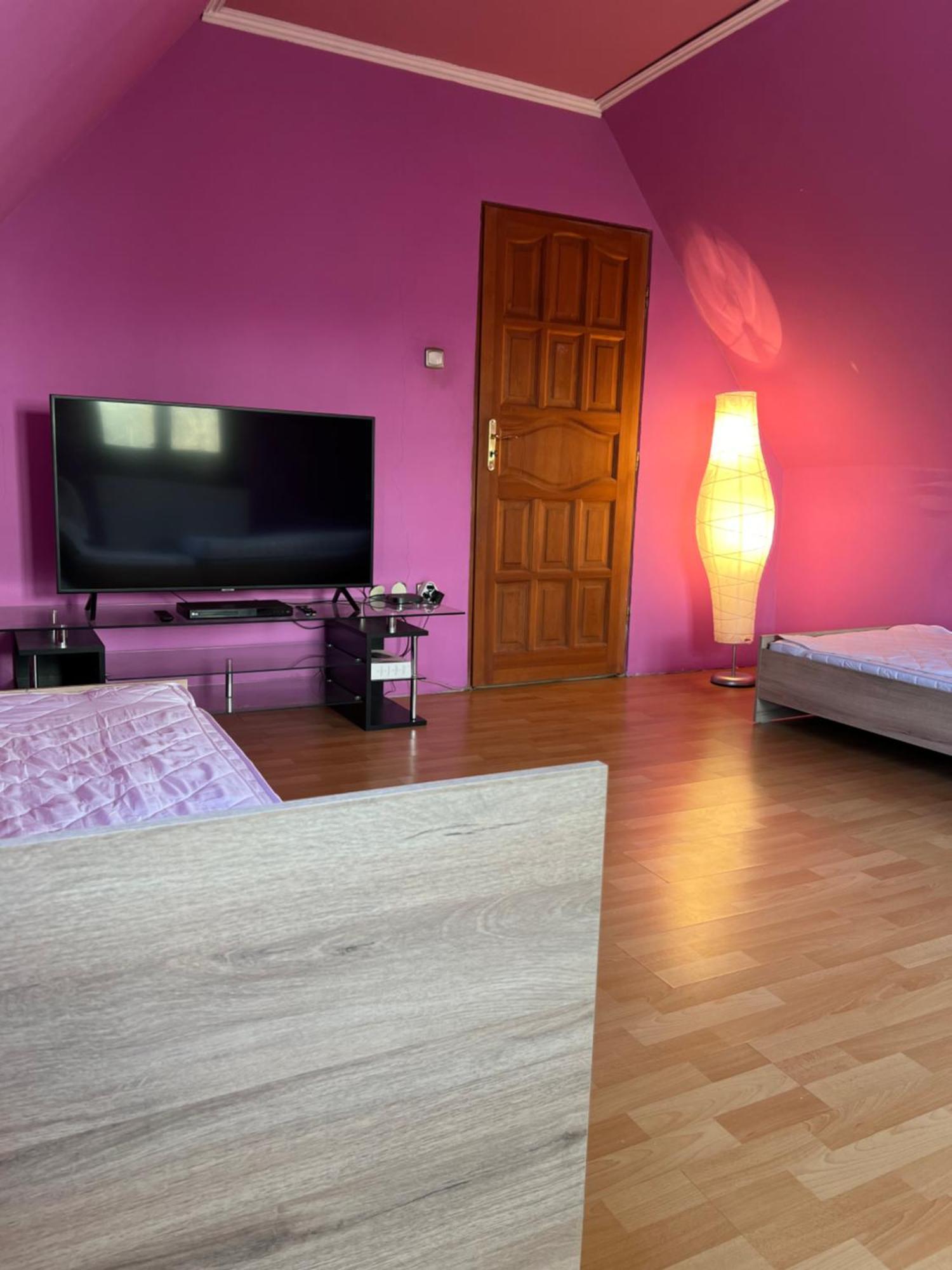 Vandrerhjem Bianka & Car Rent