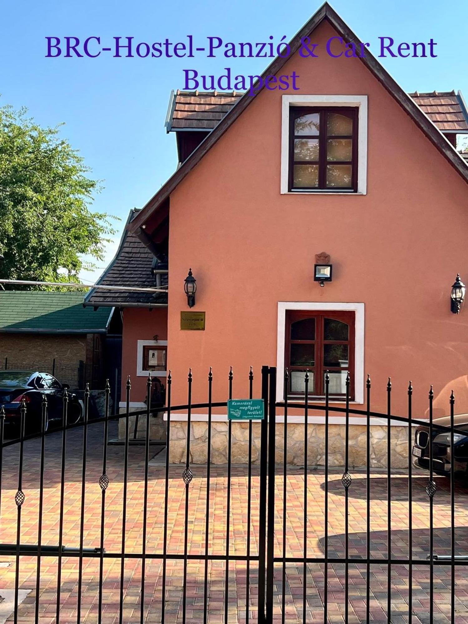 Vandrerhjem Bianka & Car Rent